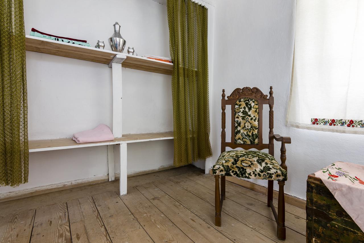 Hobbithousebademler Bed & Breakfast Urla Exterior photo